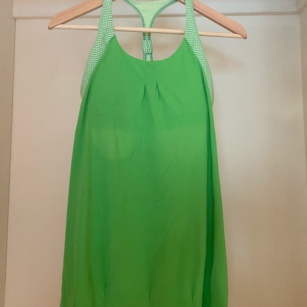 Lululemon tank with built in bra